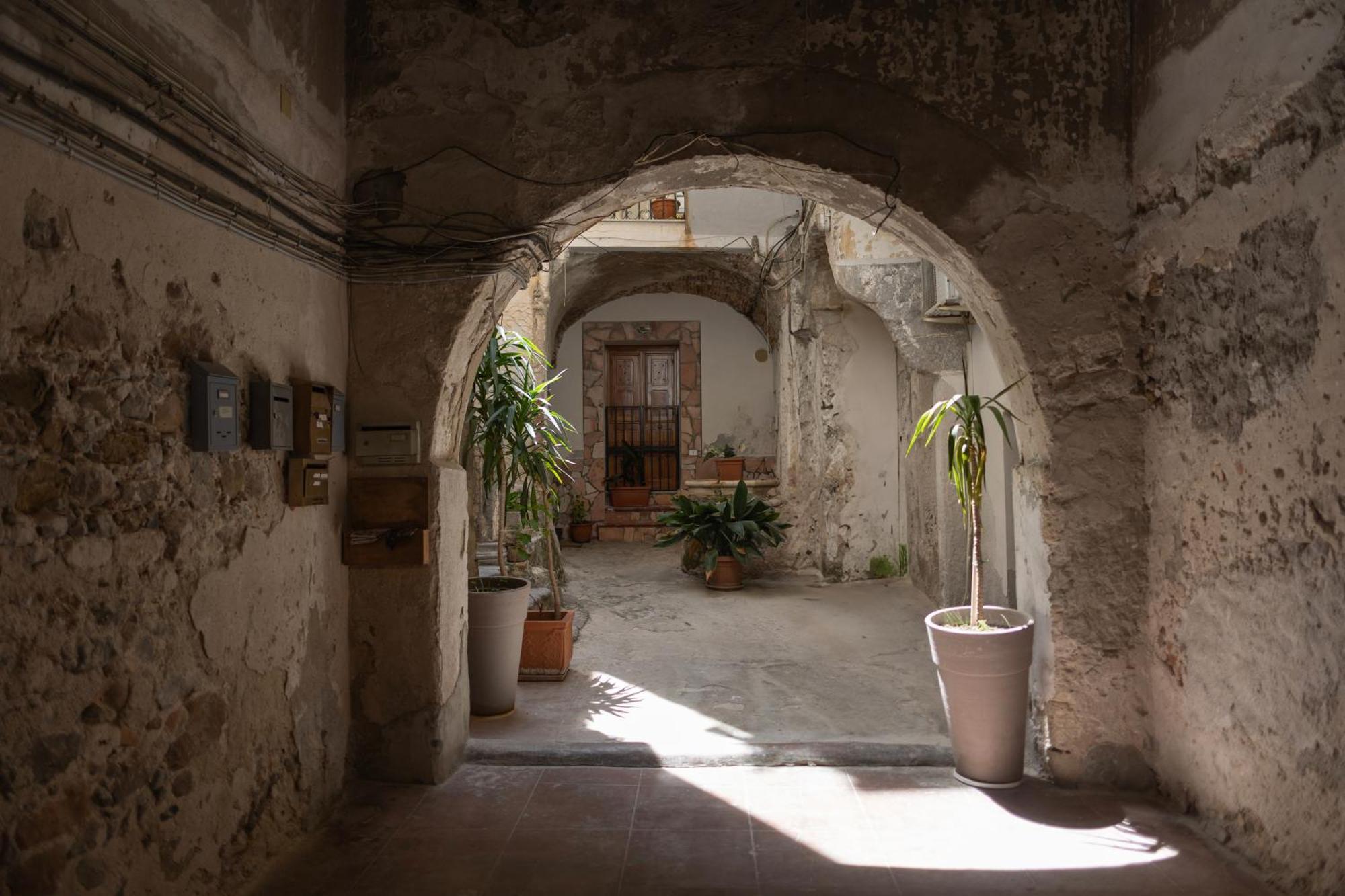 Cortile Gioeni Apartment Cefalù Exterior foto